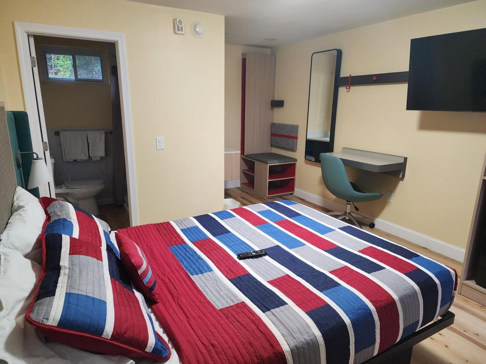 Americas Best Value Inn Providence-North Scituate Zewnętrze zdjęcie