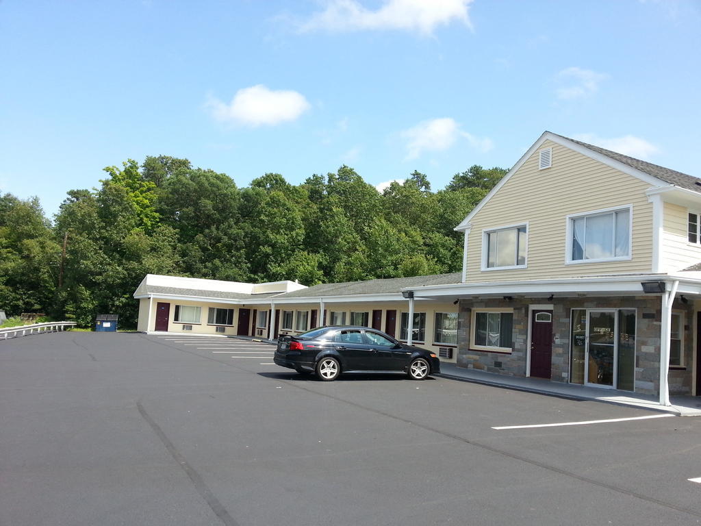 Americas Best Value Inn Providence-North Scituate Zewnętrze zdjęcie